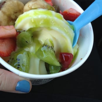 Tutti Frutti - Mango froyo + kiwi + banana + strawberries (aka best. thing. ever.) - Ice Cream & Frozen Yogurt Near Me - Bakersfield, California