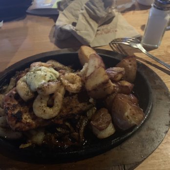 Applebee's Grill + Bar - Chicken and shrimp - Sports Bars Near Me - Paducah, Kentucky
