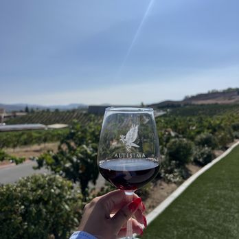 Altisima Winery - View and drink - Wineries Near Me - Temecula, California