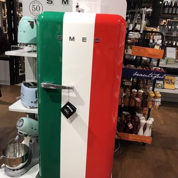 Eataly Boston - Retail section. - Pizza Near Me - Boston, Massachusetts
