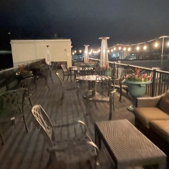 Mediterranean Inn - Hotels Near Me - Seattle, Washington Mediterranean Inn - Hotels Near Me - Seattle, Washington