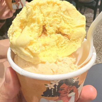 Sampaguita - Mango peach pie (top) and guava keso cheesecake (bottom) - Ice Cream & Frozen Yogurt Near Me - Orlando, Florida Sampaguita - Mango peach pie (top) and guava keso cheesecake (bottom) - Ice Cream & Frozen Yogurt Near Me - Orlando, Florida