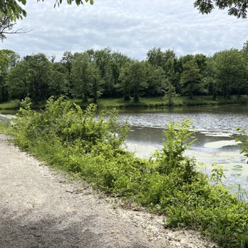 Edgar M. Queeny County Park - Pond - Hiking Near Me - Ballwin, Missouri