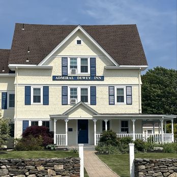 Admiral Dewey Inn - Hotels Near Me - Wakefield, Rhode Island Admiral Dewey Inn - Hotels Near Me - Wakefield, Rhode Island
