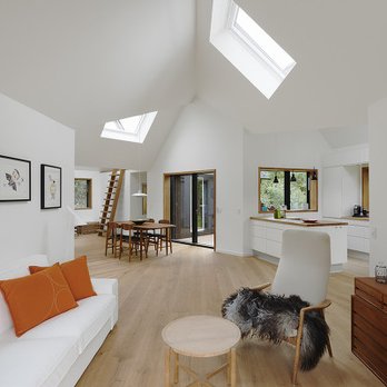 Sung Construction - a spacious living room with skylights - General Contractors Near Me - Sunnyvale, California Sung Construction - a spacious living room with skylights - General Contractors Near Me - Sunnyvale, California