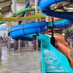 Dance Party - Great Wolf Lodge - Water slides