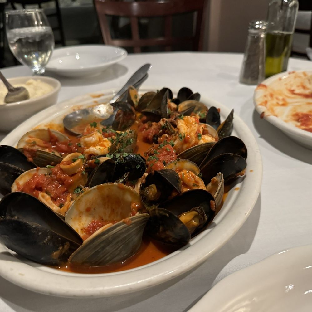 Steve's Piccola Bussola - Big plate of seafood - Italian Near Me - Syosset, New York Steve's Piccola Bussola - Big plate of seafood - Italian Near Me - Syosset, New York