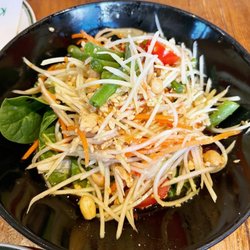Klom Klorm - Som Tum Thai Salad