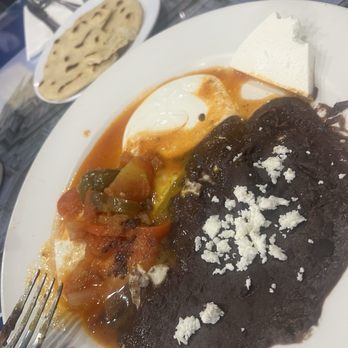 Montecristo Restaurant 2 - Huevos rancheros - Salvadoran Near Me - San Francisco, California Montecristo Restaurant 2 - Huevos rancheros - Salvadoran Near Me - San Francisco, California