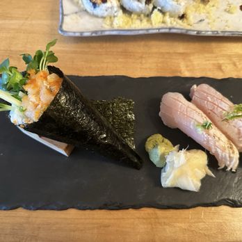 Shiki - Scallop hand roll and seared albacore. Soooo good - Japanese Near Me - Santa Rosa, California Shiki - Scallop hand roll and seared albacore. Soooo good - Japanese Near Me - Santa Rosa, California