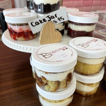 B Cupcakes - Bakeries Near Me - Apopka, Florida