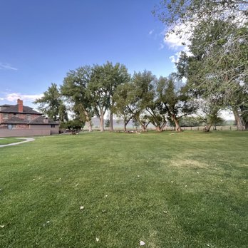 The Ranch At Ucross - Restaurant and lawn area - Hotels Near Me - Clearmont, Wyoming The Ranch At Ucross - Restaurant and lawn area - Hotels Near Me - Clearmont, Wyoming