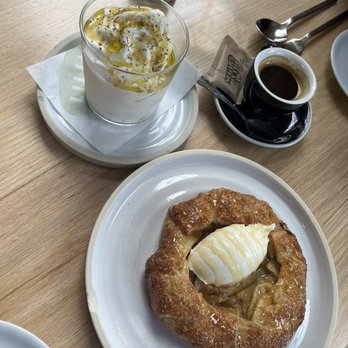 Lilia - Apple galette and Italian job - Italian Near Me - Brooklyn, New York