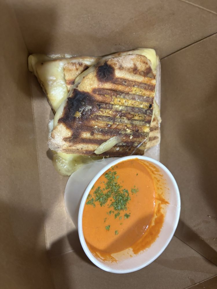 House of Brassi's Logo