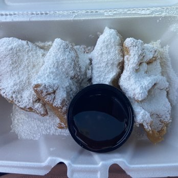 NOLA's Stuffed Snoballs - Traditional beignets with chocolate sauce - Food Trucks Near Me NOLA's Stuffed Snoballs - Traditional beignets with chocolate sauce - Food Trucks Near Me