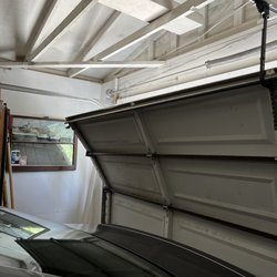 Avila's Garage Doors - Before!