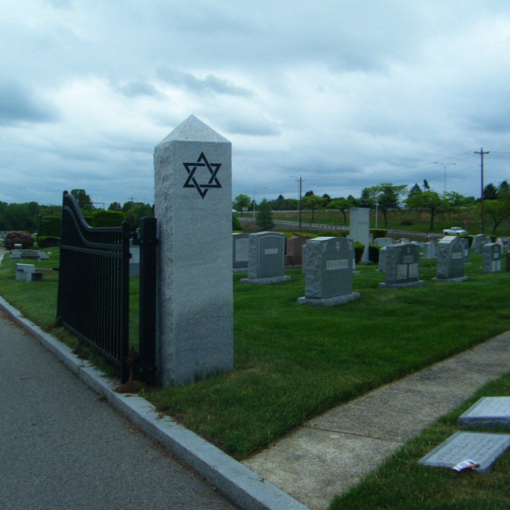 Lincoln Park Cemetery - Entrance - Funeral Services & Cemeteries Near Me - Warwick, Rhode Island Lincoln Park Cemetery - Entrance - Funeral Services & Cemeteries Near Me - Warwick, Rhode Island