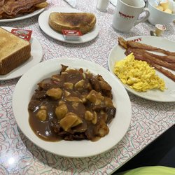 Wimpy's Diner - Hash brown poutine made with curds and brown sauce.