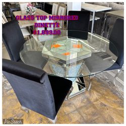 Discount Mattress Barn - Glass 5 pc dining set
1899.00