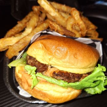 Shaker Burger - Sauce boss burger - Food Trucks Near Me - Pensacola Beach, Florida Shaker Burger - Sauce boss burger - Food Trucks Near Me - Pensacola Beach, Florida