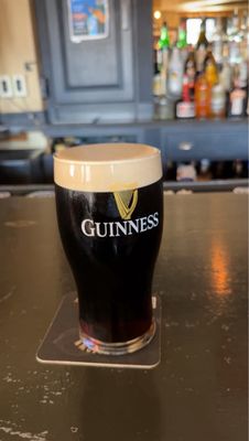 Porter Belly's Pub by null