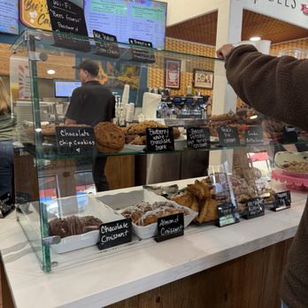 Bee’s Bakery Cafe - Baked goods - Bakeries Near Me - Oakhurst, California Bee’s Bakery Cafe - Baked goods - Bakeries Near Me - Oakhurst, California
