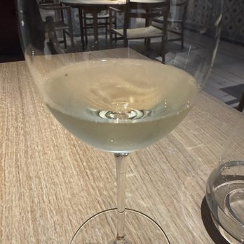 EPUR - "Green" white wine - Modern European Near Me - Lisbon, 11