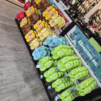 Crocs - Shoe Stores Near Me - Miami Beach, Florida