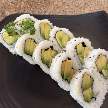 Mot'to Japanese Grill - Avocado roll - Japanese Near Me - Carlsbad, California