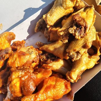 Wing Snob - 20pc Traditional 1/2 Blazin' Q, 1/2 Naked - Chicken Wings Near Me - Rochester Hills, Michigan Wing Snob - 20pc Traditional 1/2 Blazin' Q, 1/2 Naked - Chicken Wings Near Me - Rochester Hills, Michigan