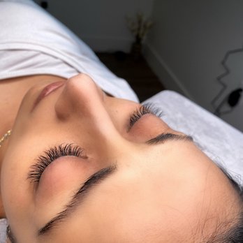 Beauty by Annie - Classic Full Set - Eyelash Service Near Me Beauty by Annie - Classic Full Set - Eyelash Service Near Me