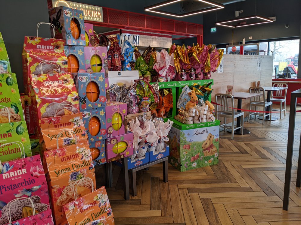 AUTOGRILL A22, Nogarole Rocca, Verona, Italy Rest Stops Yelp