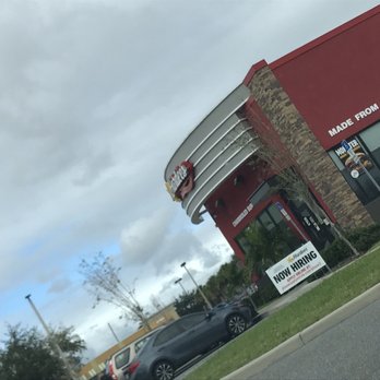 Hardee's - Establishment - Burgers Near Me - Lake Alfred, Florida