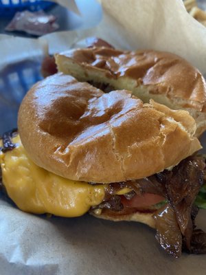 Street Burger by null