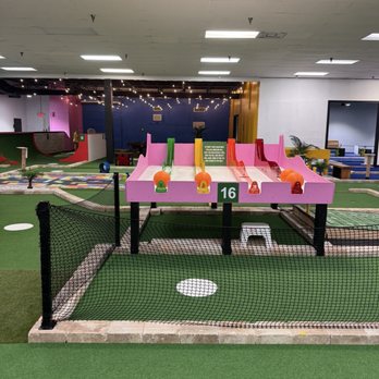 Mr. Putters Miniature Golf - Mini Golf Near Me - Tampa, Florida