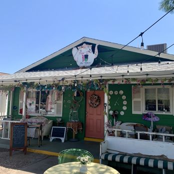 The Pink Door Tea House - Front lawn seating & entrance - Tea Rooms Near Me - Glendale, Arizona