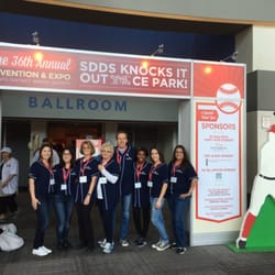 Campus Commons Periodontics - Office staff + Dr. Jonathan at the SDDS Dental Convention 2016