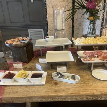 Town Meeting Bistro - This buffet (pictured about 1/3 of total buffet) was for the noon seating (entire packed restaurant). - New American Near Me - Lexington, Massachusetts