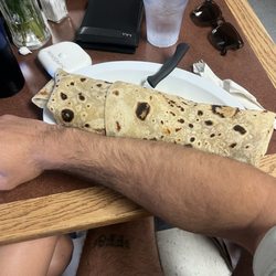 Cecilia's Restaurant - Super burrito