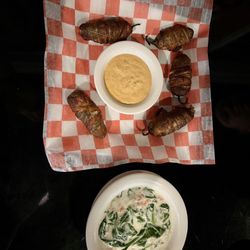 Sol Azteca - Jalapeño popper's and Spinach cheese dip