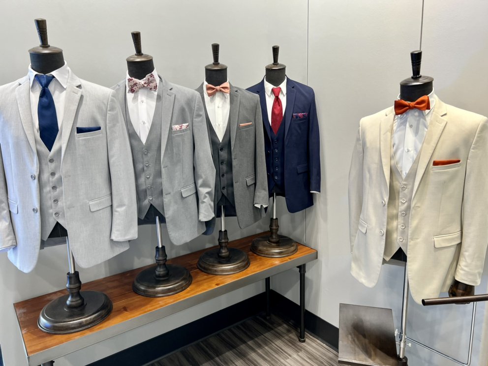 TUXEDO JUNCTION Updated April 2024 12 Photos 500 Hwy 51, Ridgeland, Mississippi Men's