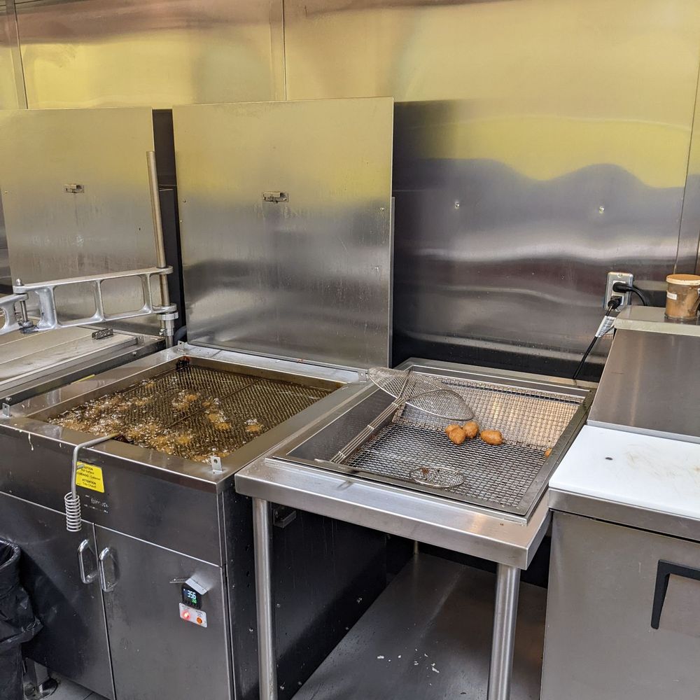 Lokma - Fryer and resting lokmas - Bakeries Near Me - Scarborough, Ontario