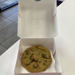 Milk Chocolate Chip Cookie