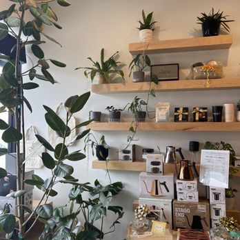 Wave 3 Coffee and Chocolate - Coffee & Tea Near Me - Atlanta, Georgia