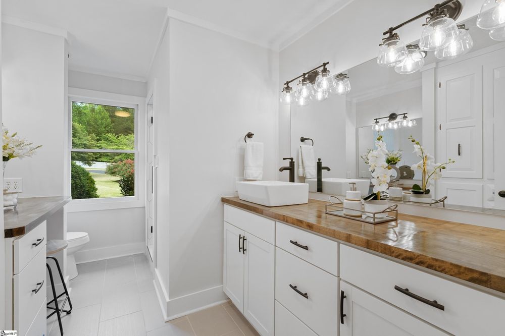 Slide of Heroic Builders