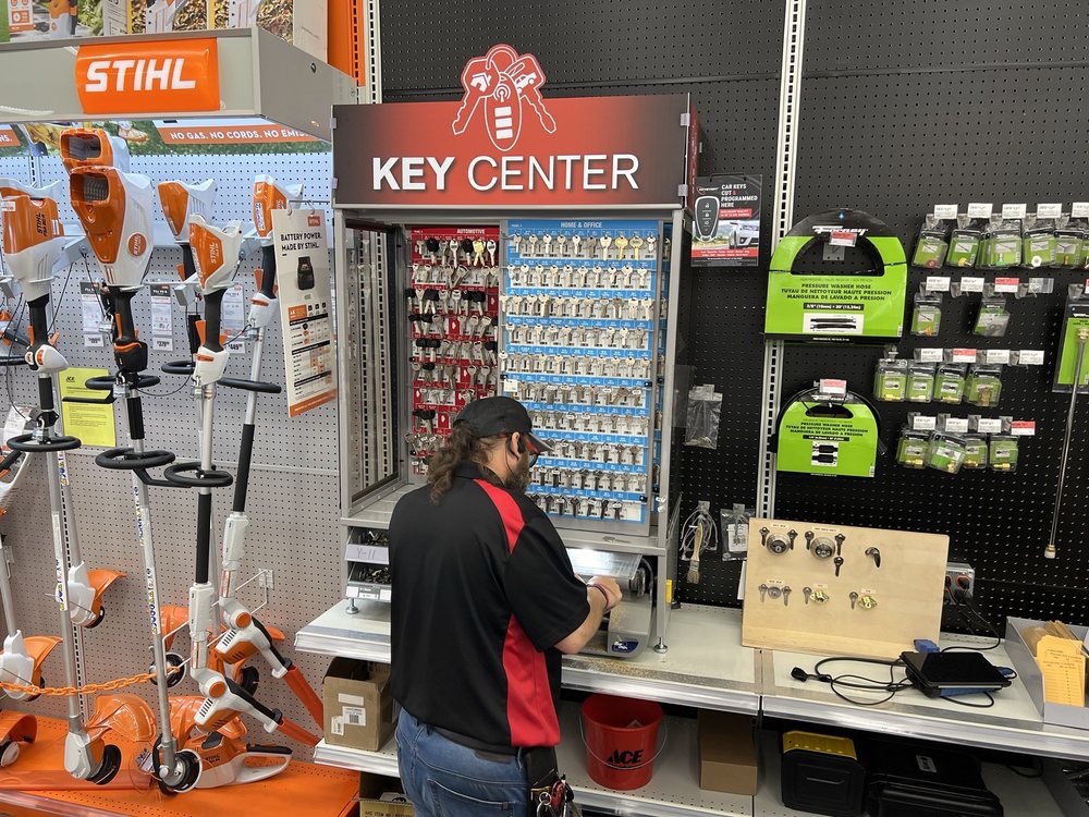 DG Ace Hardware, Sarasota Roadtrippers