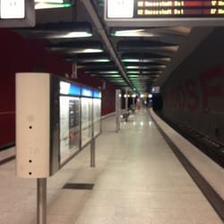 U-Bahn-Haltestelle Moosfeld