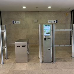 Metro de Lisboa - 1 euro for clean restrooms