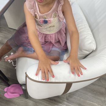 Chrisvanny Nail Salon - Nail Salons Near Me - Miami, Florida Chrisvanny Nail Salon - Nail Salons Near Me - Miami, Florida