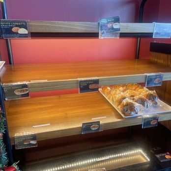 85°C Bakery Cafe-San Antonio - Disappointed in the empty shelves at 0815, baked goods should be made before opening hours - Bakeries Near Me - San Antonio, Texas 85°C Bakery Cafe-San Antonio - Disappointed in the empty shelves at 0815, baked goods should be made before opening hours - Bakeries Near Me - San Antonio, Texas
